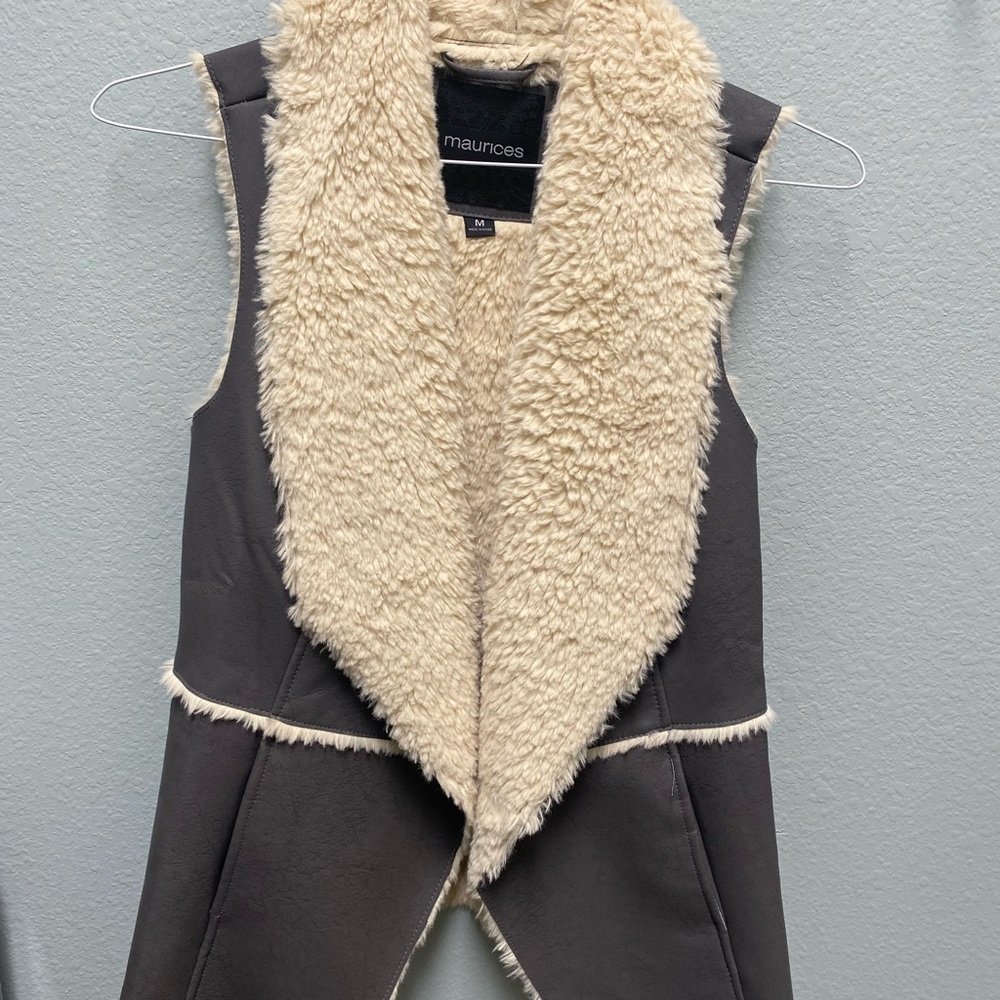 Maurices Faux Leather & Sherpa Lined Vest Medium brand new without tags